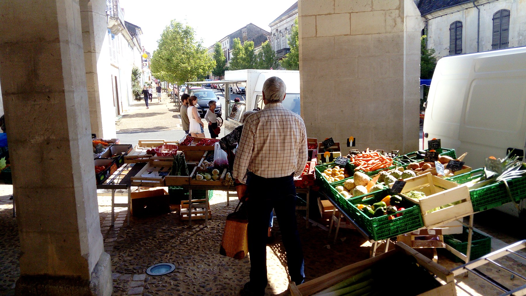 Villamblard local market