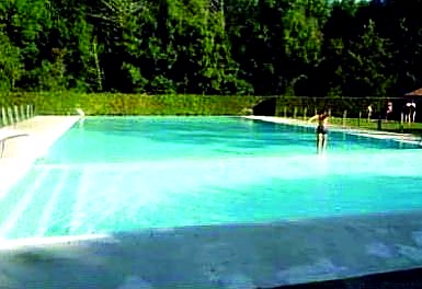 Villamblard public pool open in July and August