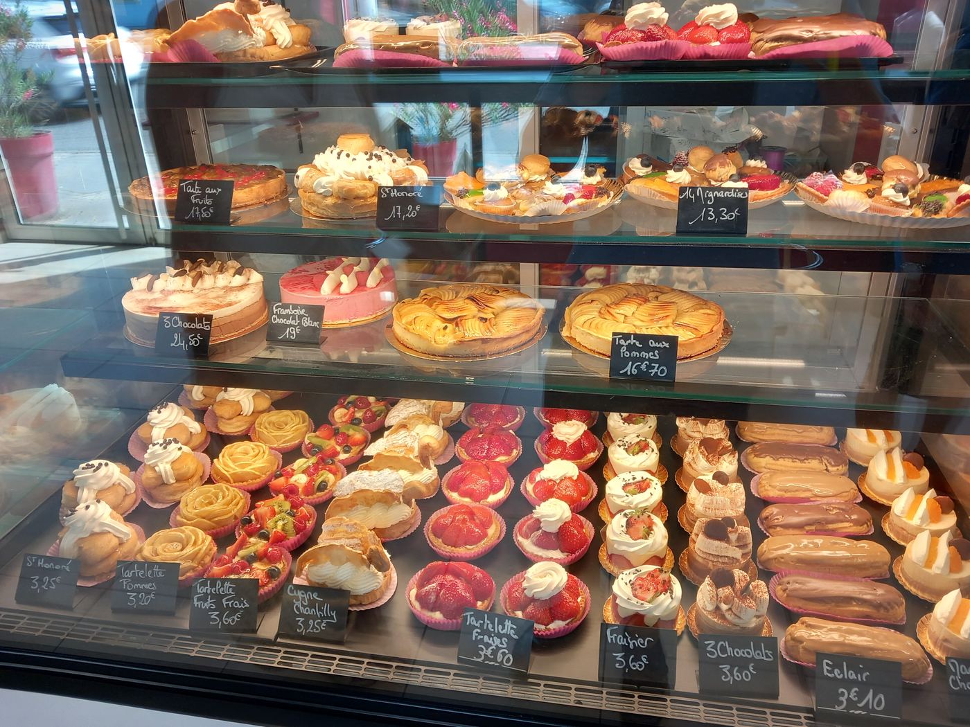 A boulangerie near Villamblard