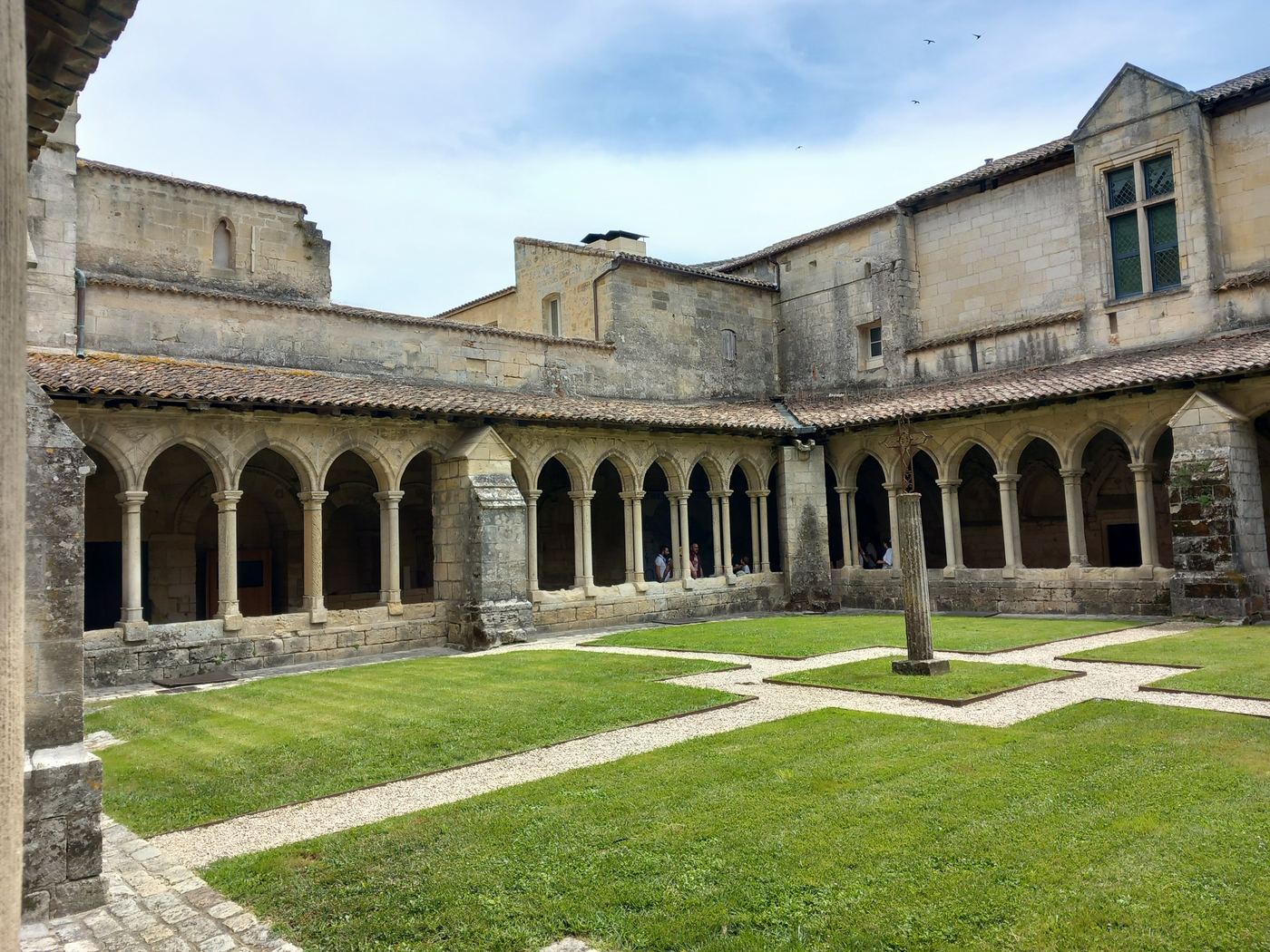 St Emilion street and stone buildings